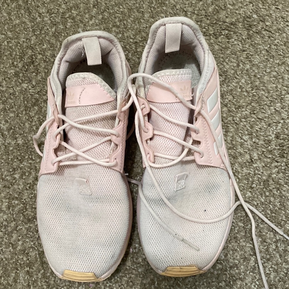 LIGHT pink Adidas!
